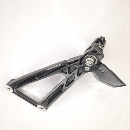 Soporte Reposapie Trasero Izquierdo Gris Ns200 Bajaj Origina